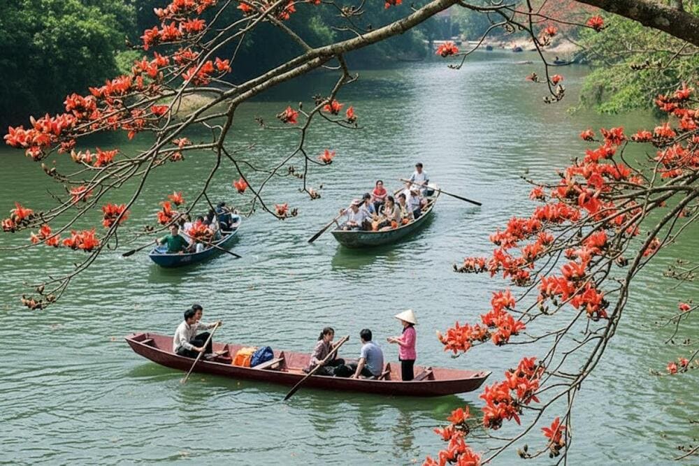 Ngẩn ngơ trước vẻ đẹp đầy thơ mộng tại suối Yến mùa hoa gạo